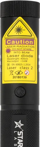 Puntero láser violeta recargable V1 Pro – primer plano de la etiqueta de advertencia con la clase láser